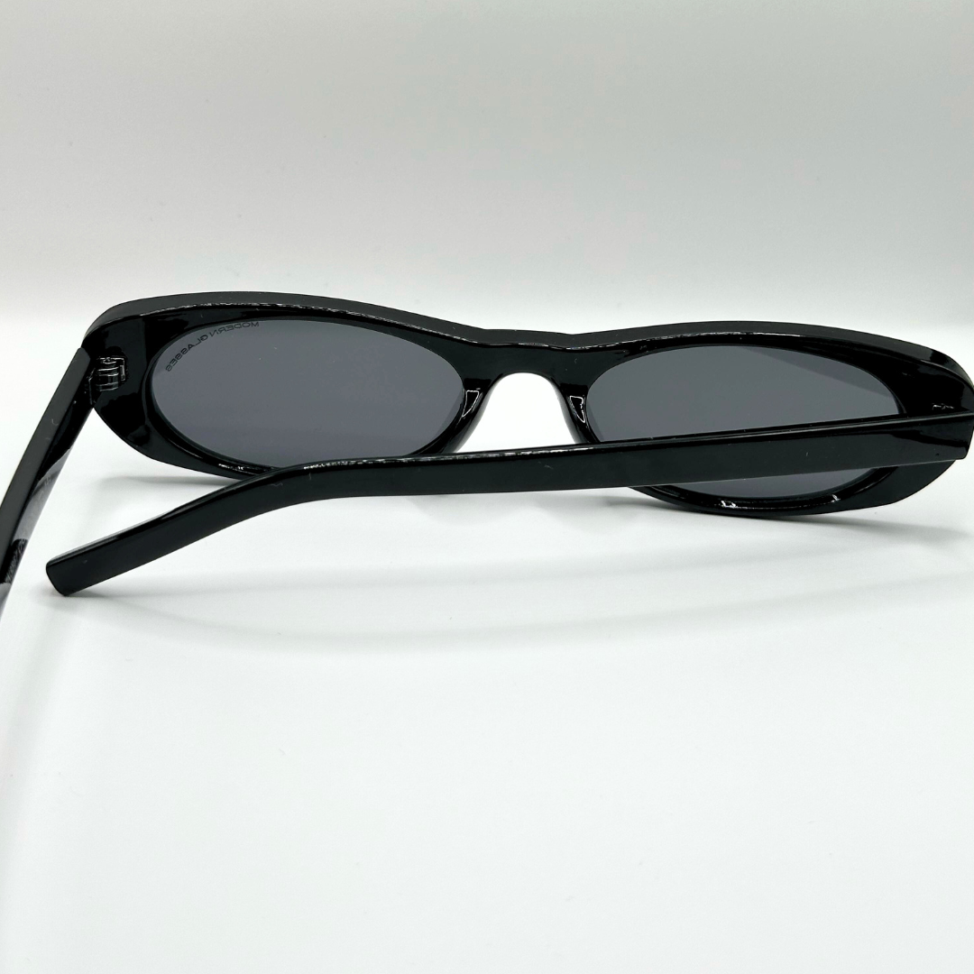 OLIVA BLACK