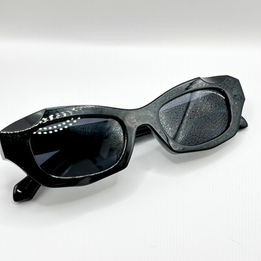 BELY - BLACK