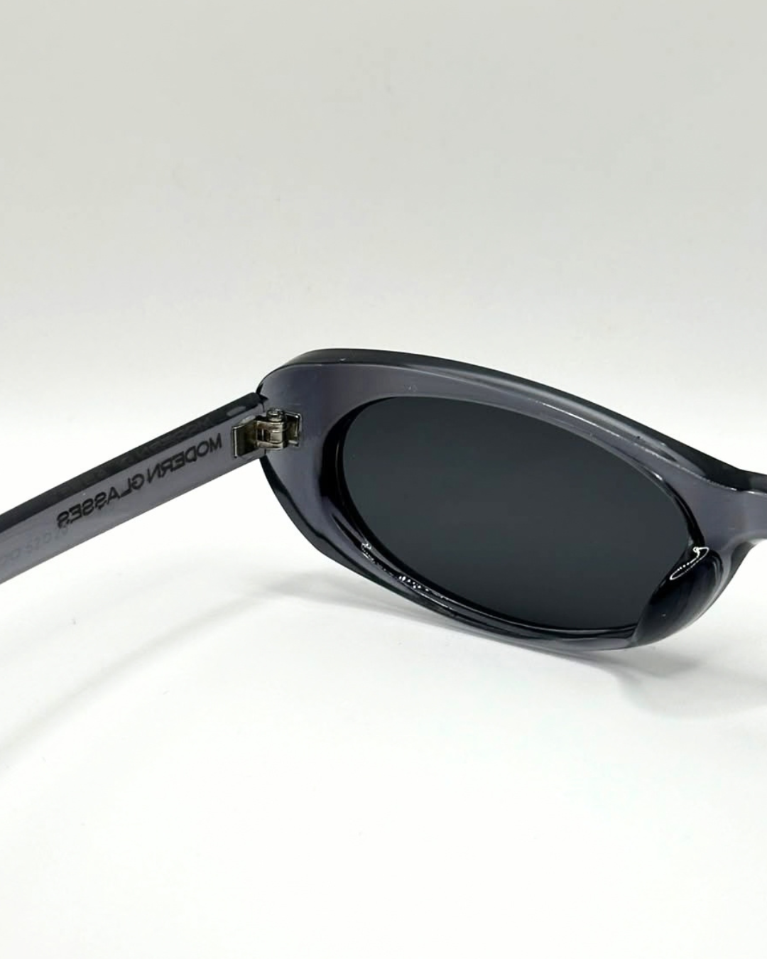OLIVA GREY
