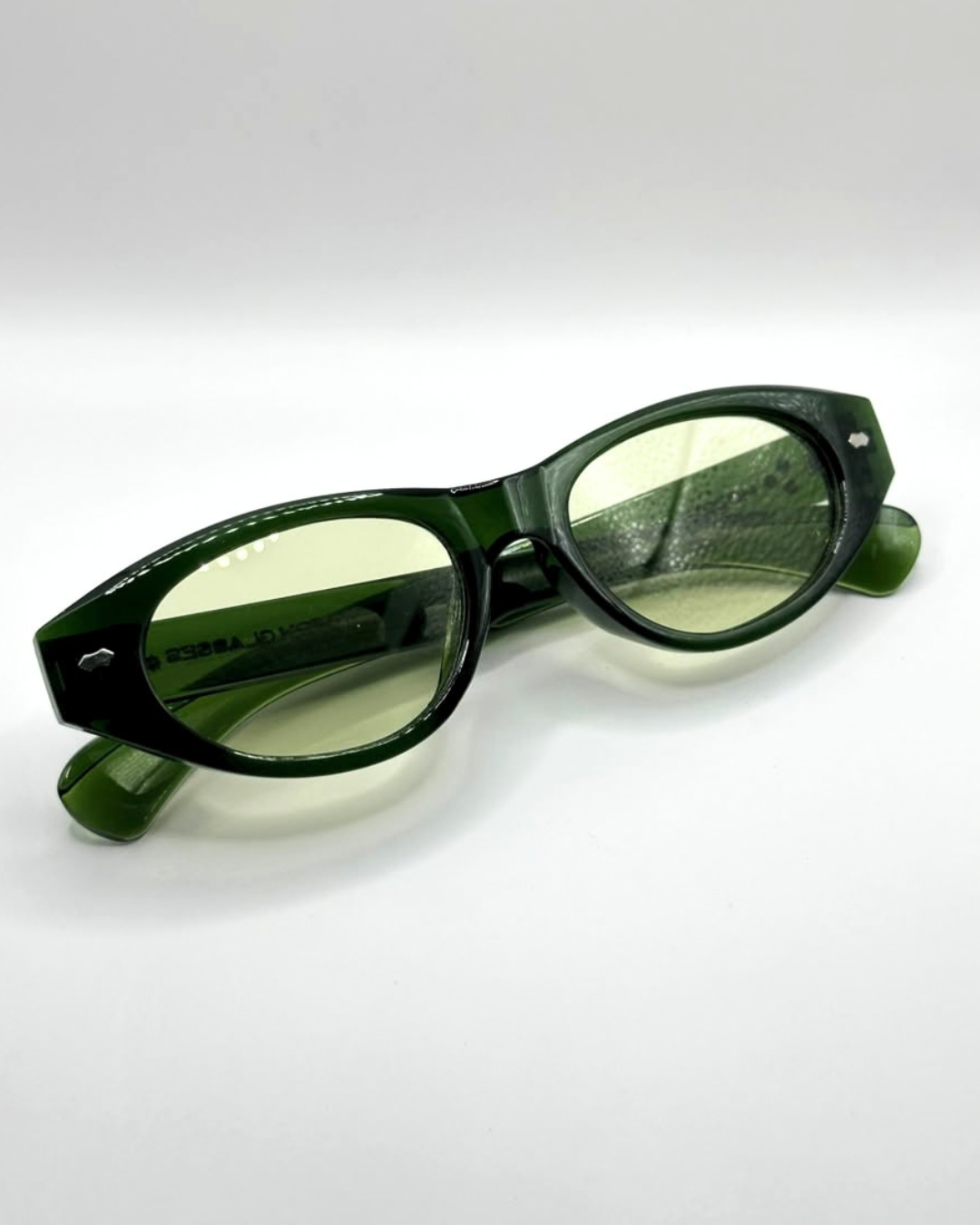 DASH GREEN
