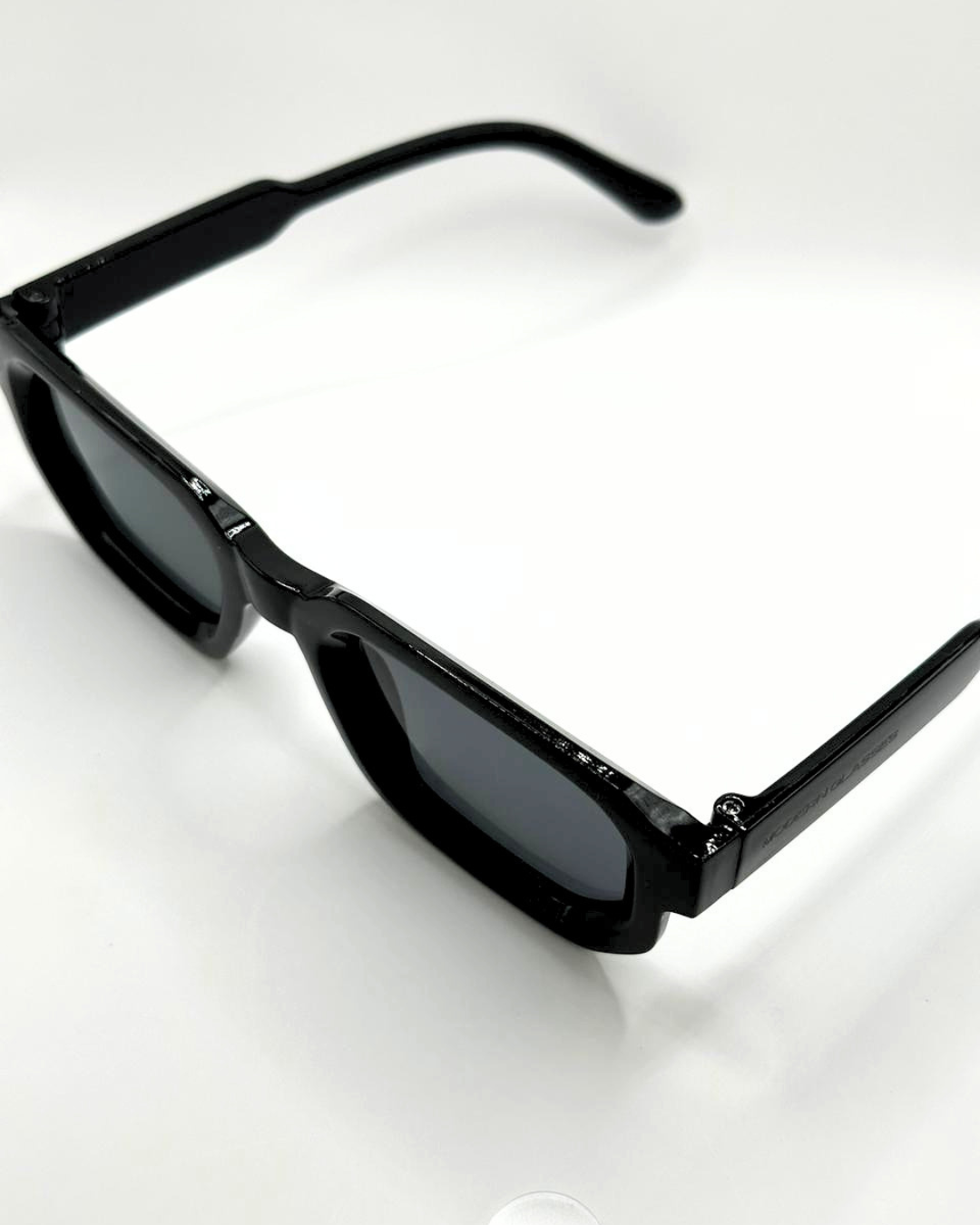 SHADOW - BLACK